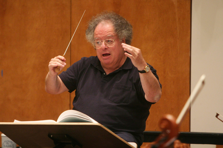 O maestro James Levine [Divulgação]