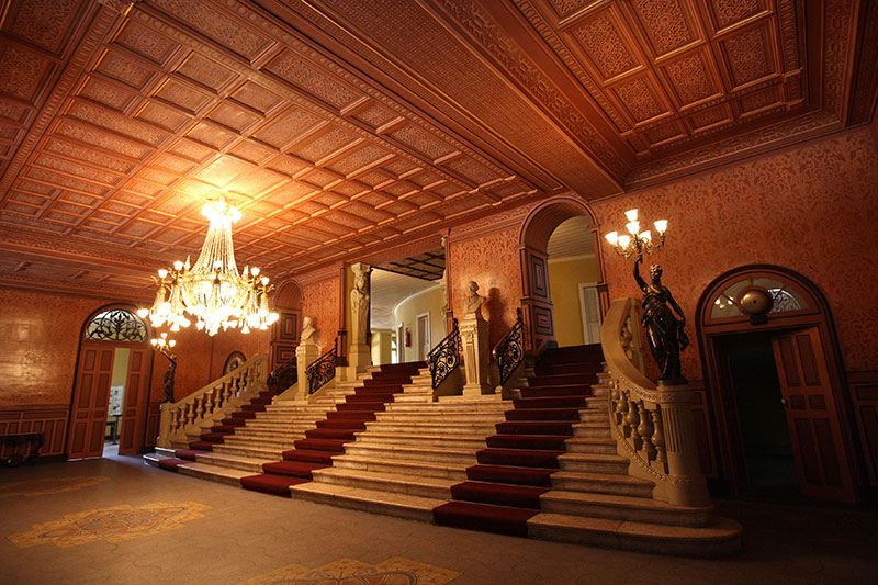 Hall de entrada do Theatro da Paz [Divulgação / Claudio Santos - AG Pará]