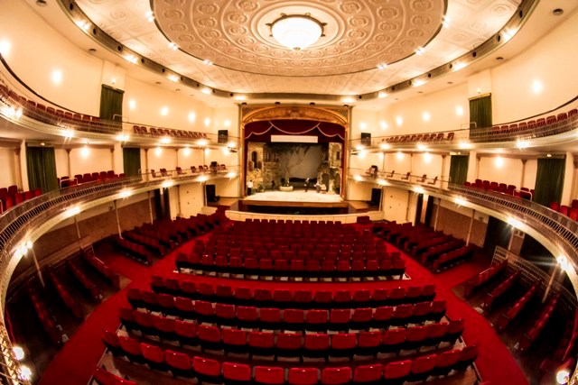 Vista interior do Theatro São Pedro em São Paulo [DIVULGAÇÃO]