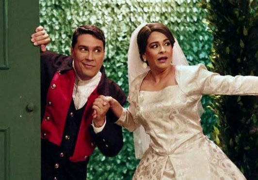 Fellipe Oliveira e Kézia Andrade em cena de ‘As bodas de Figaro’ (divulgação)
