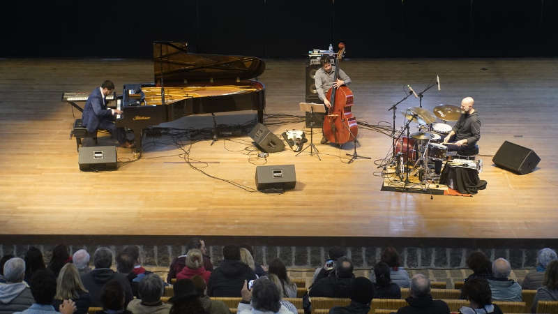 André Mehmari Trio