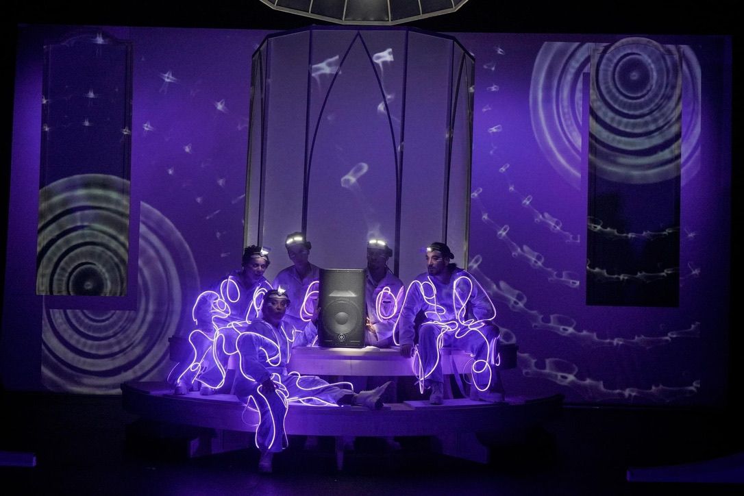 Cena da produção de estreia da obra no Theatro São Pedro, em 2023 [Divulgação]