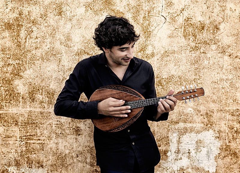 Avi Avital [Divulgação / Harald Hoffmann]