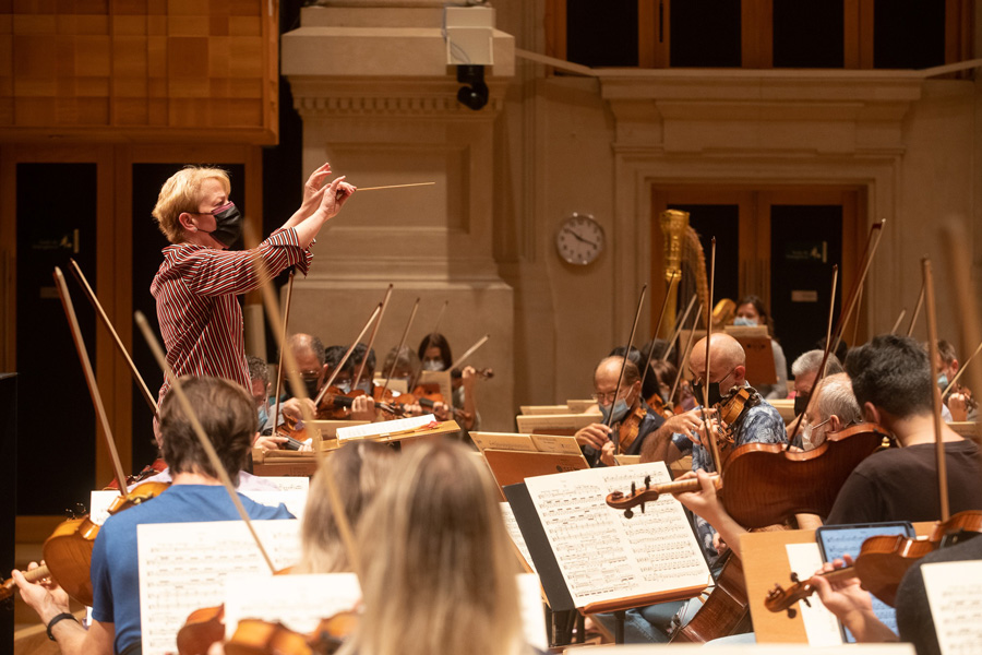 Marin Alsop durante ensaio no início da semana [Reprodução/Facebook/Osesp]