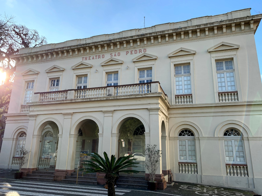 Fachada do Theatro São Pedro de Porto Alegre [Divulgação/Diogo da Maia]