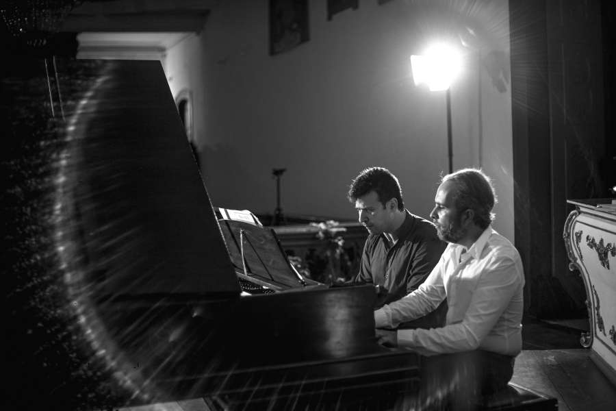 Cristian Budu e Gustavo Carvalho durante recital na abertura do festival [Divulgação/Marlon de Paula]