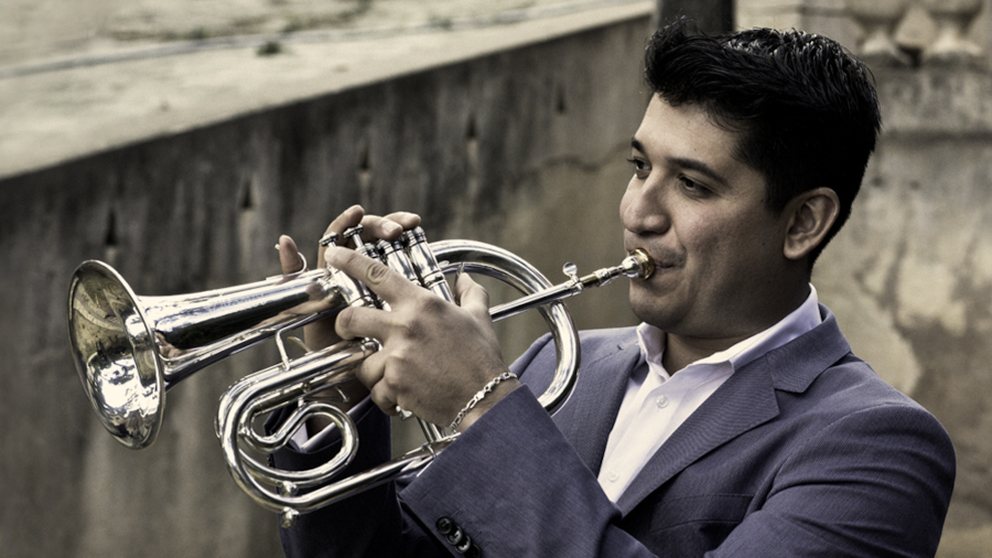 Trompetista Pacho Flores faz concertos com a Osesp [Divulgação/Juan Martinez]