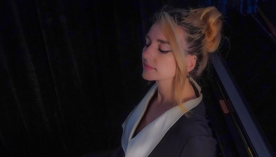 A pianista Élisabeth Pion abre a programação no dia 9 [Divulgação/René de Carufel]