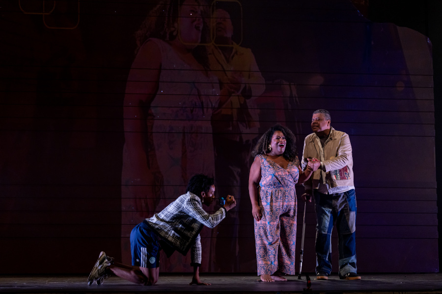 Latonia Moore e Luiz Ottavio Faria em cena de 'Porgy and Bess' [Divulgação/Rafael Salvador]