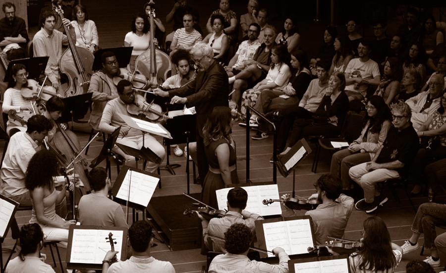 A Ocam durante concerto no Instituto Tomie Ohtake [Divulgação]