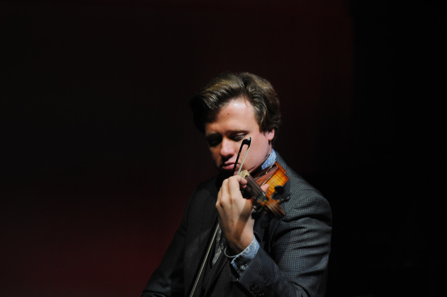 O violinista Andrey Baranov [Divulgação/Alexander Fefelov]
