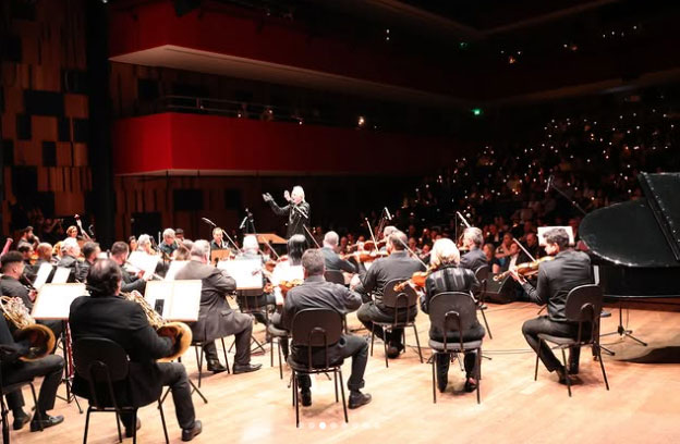 Bachiana Filarmônica Sesi-SP no concerto no Teatro B32 (reprodução instagram)