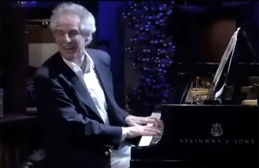 Benjamin Zander no TED Talks de 2008 (reprodução YouTube)