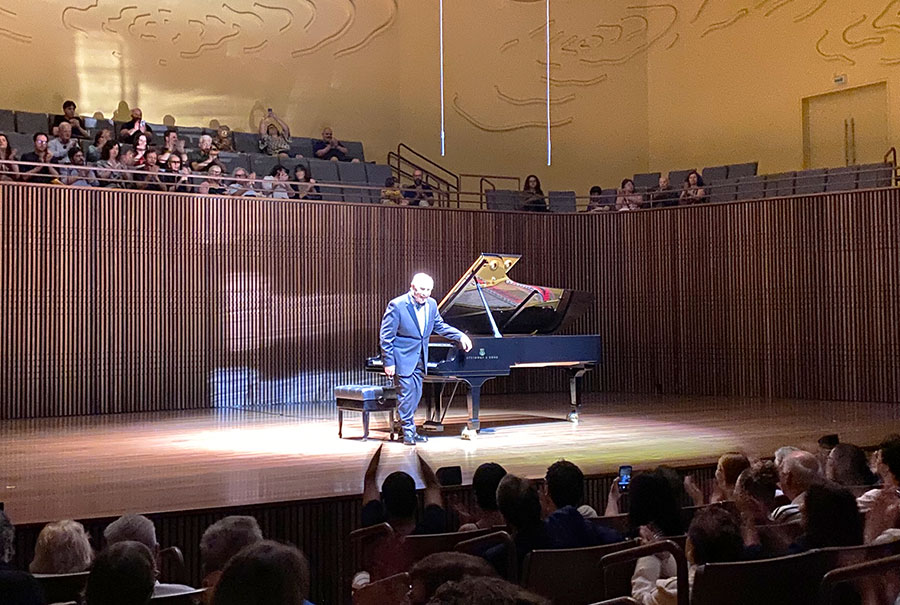 Caio Pagano no recital da Cultura Artística (Revista CONCERTO)