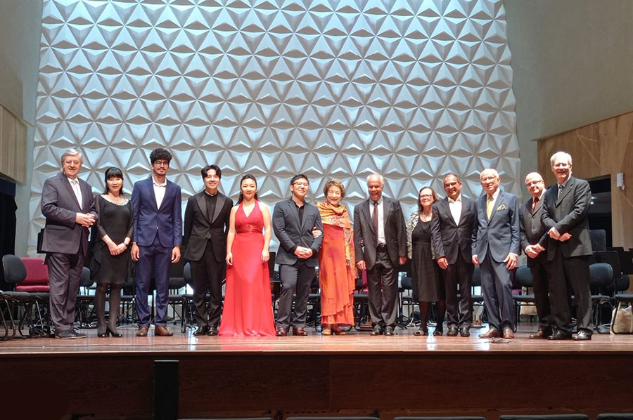 Premiados e jurados do Festival Interacional de Piano, na Sala Cecília Meireles (divulgação, Redmi Note 9 Casarika.com)