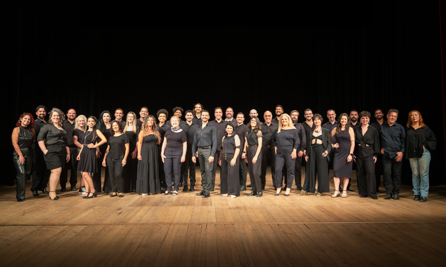 Elenco da Companhia de Ópera do Rio Grande do Sul [Divulgação/Vitoria Proença]