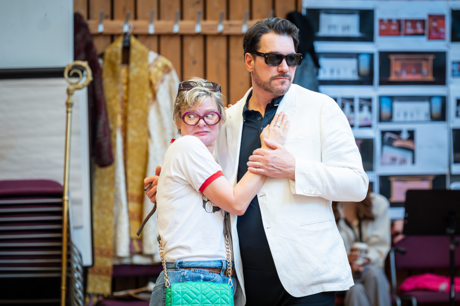 Martha Plimpton e Paulo Szot durante os ensaios da produção [Divulgação]