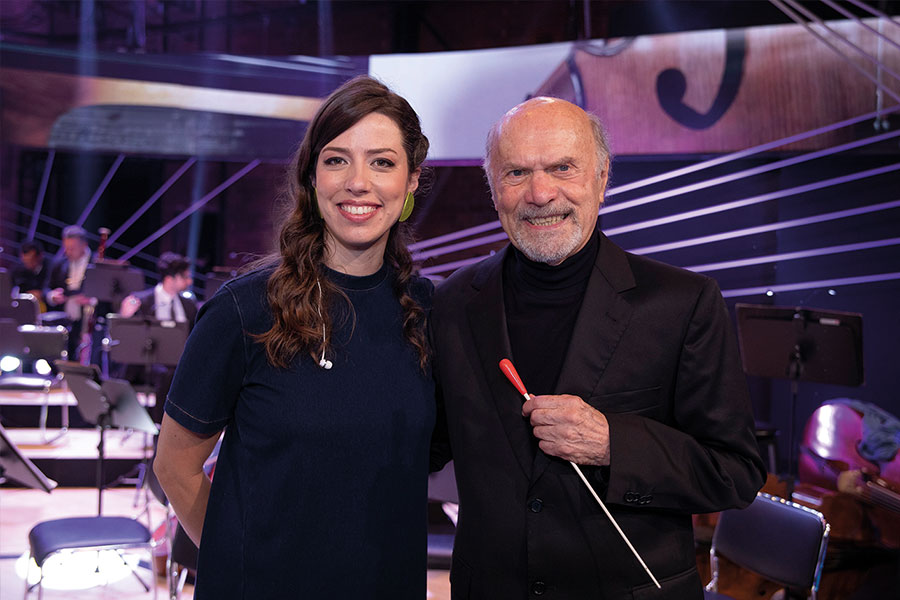 Roberta Martinelli e Julio Medaglia, apresentadores do Prelúdio [Divulgação/Nadja Kouchi]