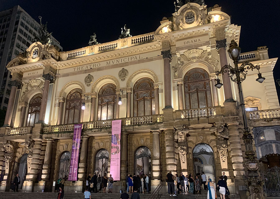 Fachada do Theatro Municipal de São Paulo (Revista CONCERTO)
