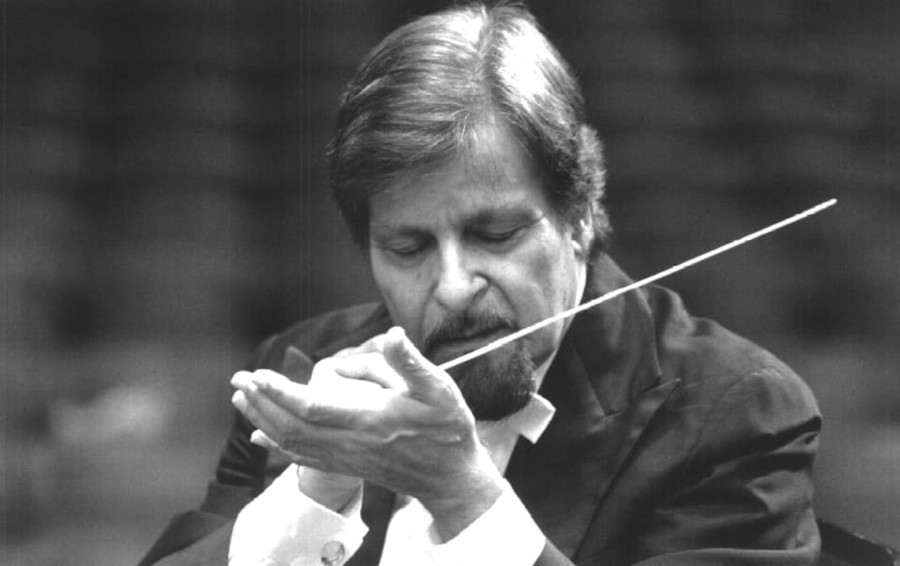 O maestro Armando Prazeres [Divulgação]