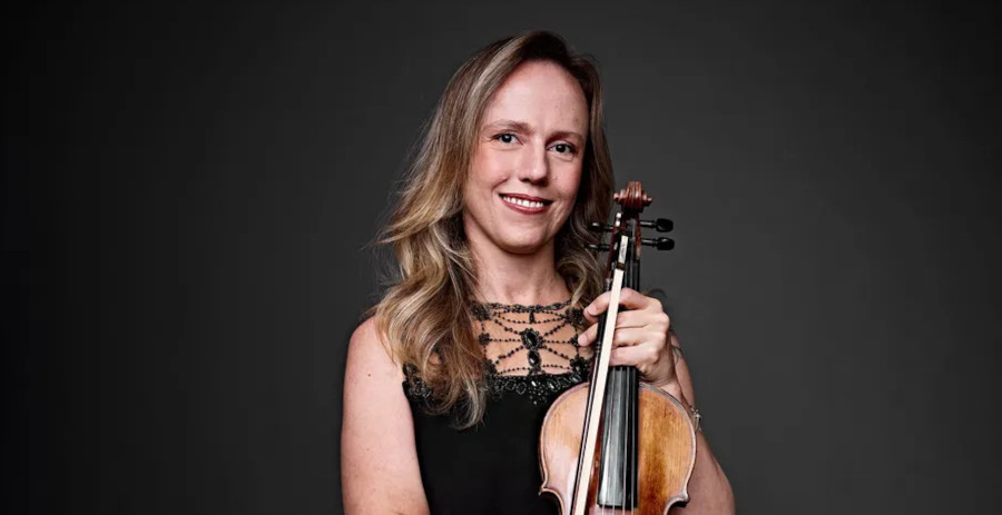 A violinista Carolina Kliemann será a solista das apresentações [Divulgação/Osesp]