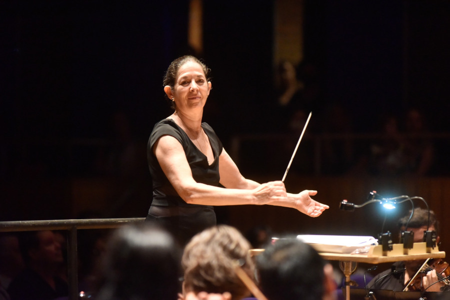 A maestra Claudia Feres [Divulgação]
