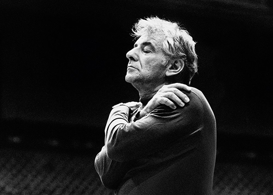 O maestro Leonard Bernstein [Reprodução/YouTube]
