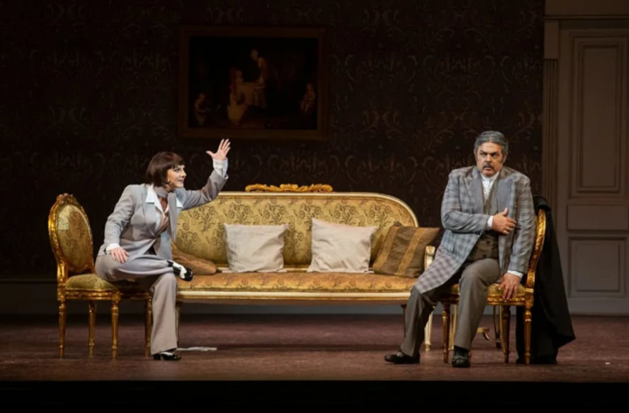 Raquel Paulin e Rodrigo Esteves em cena da ópera [Divulgação/Nadja Kouchi]