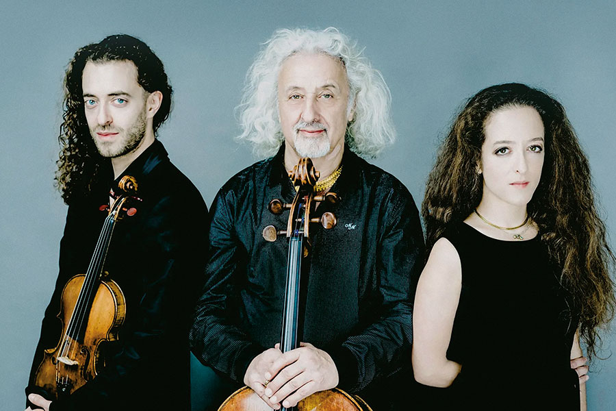 Maisky com os filhos Sascha (violinista) e Lily (pianista) [Divulgação]