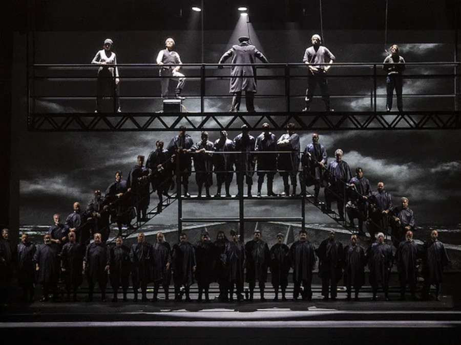 Cena de 'O navio fantasma', em cartaz no Theatro Municipal de São Paulo [Divulgação/Stig de Lavor]