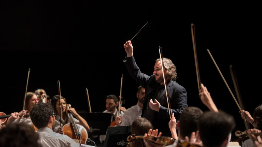 Orquestra Ouro Preto [Divulgação/Iris Zanetti]