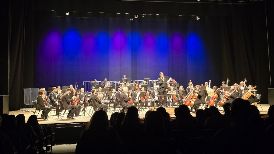 A Sinfônica de Piracicaba com o maestro Pedro de Paula [Divulgação]