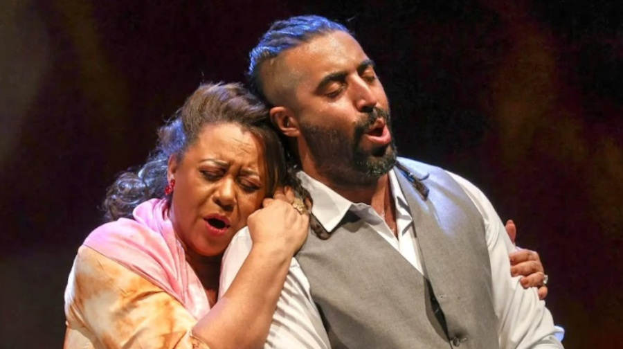 Edna D'Oliveira e Rafael Leoni em cena de 'Porgy and Bess' [Divulgação]