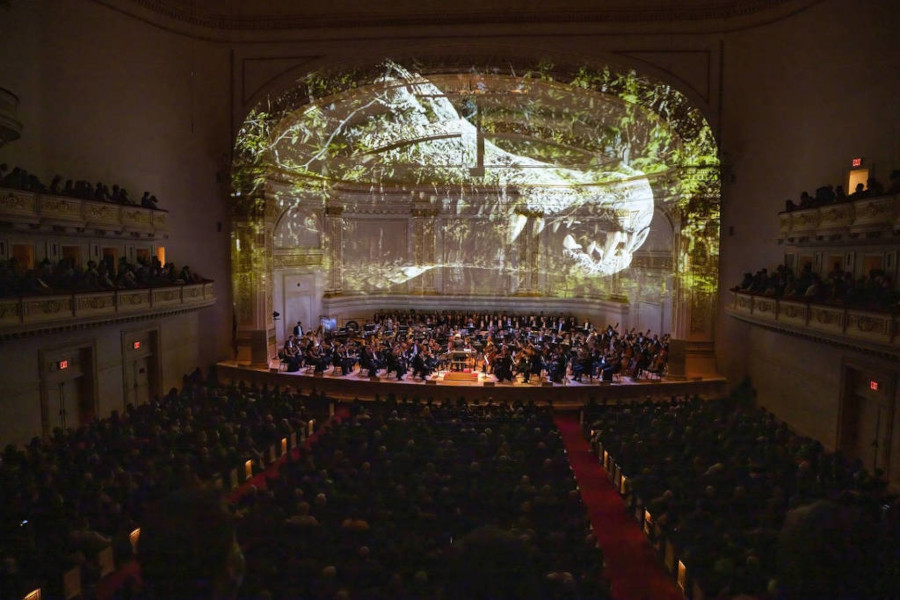 O espetáculo 'Floresta Villa-Lobos' em apresentação no Carnegie Hall, em Nova York [Divulgação/Chris Lee]