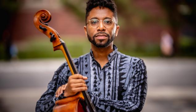 Revista Concerto Seth Parker Woods [ Divulgação/ Ben Gibbs]