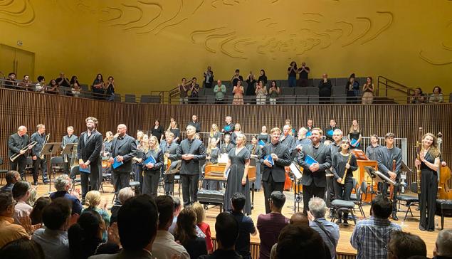 Revista Concerto Coro e Orquestra Arcangelo e o maestro Cohen são aplaudidos no Teatro Cultura Artística (Revista CONCERTO)
