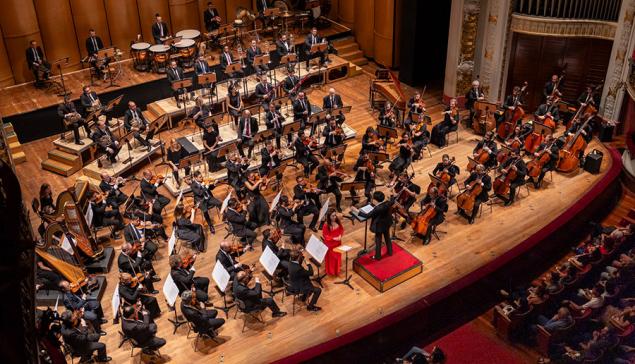 Revista Concerto OSM e Priscila Bomfim em concerto no Theatro Municipal (divulgação, Rafael Salvador)