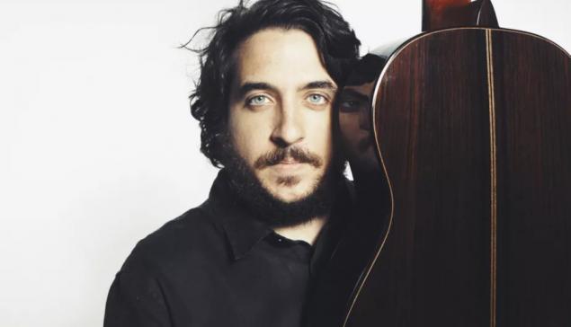 Revista Concerto O violonista João Camarero [Divulgação/Gil Inoue]