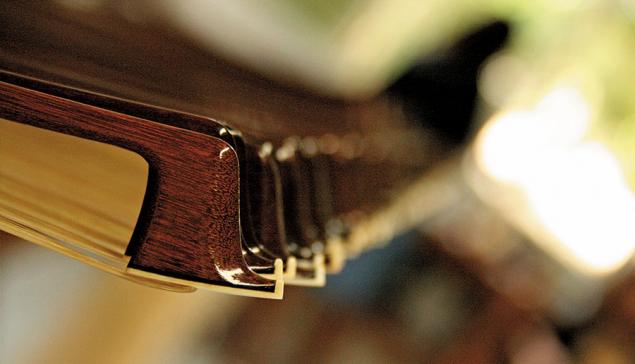 Revista Concerto Arcos de pau-brasil (Reprodução O som do pau-brasil, Luciana Ferraz, Interface Filmes)