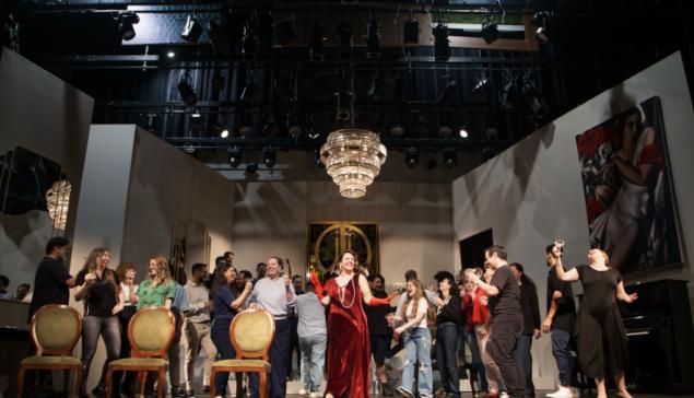 Revista Concerto Ensaio da ópera 'La traviata' [Divulgação/Vitoria Proença]