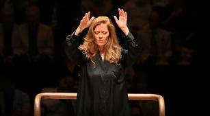 A maestra e soprano Barbara Hannigan [Divulgação]