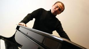 Série na Sala Cecilia Meireles investiga obra para piano de Prokofiev