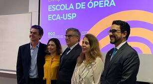Alexandre Ficarelli, Flavia Albano, Carlos Carlotti, Clotilde Perez e Mario Videira no lançamento da Escola de Ópera (Revista CONCERTO)