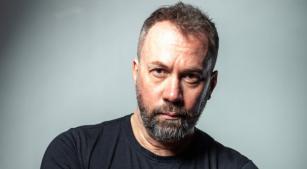 O barítono britânico Robin Adams interpreta Wozzeck [Divulgação]