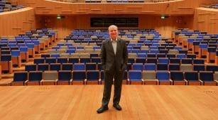 Wilson Brumer, novo presidente do Instituto Cultural Filarmônica, na Sala Minas Gerais (divulgação, Vinícius Costa)