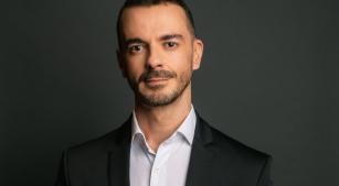 O tenor Flavio Leite, presidente da CORS, assina a direção cênica do espetáculo [Divulgação]