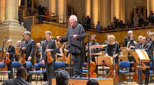 Philippe Herreweghe e seus músicos ao final do concerto na Sala São Paulo [Revista CONCERTO]