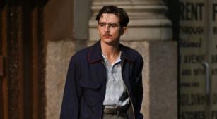 O ator Thimothée Chalamet em cena de 'Mary Supreme' [Divulgação/A24]