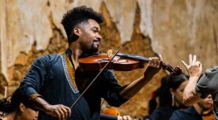 Iberê Carvalho, violista e diretor artístico do Ubuntu Ensemble [Divulgação]