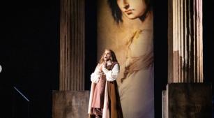 Enrique Bravo em cena de 'Salvator Rosa' [Divulgação/Daniel Ebendinger]